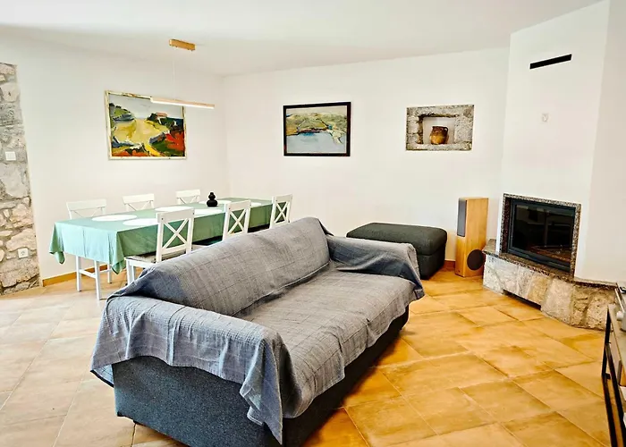 Сasa de vacaciones House Maya Skrbčići