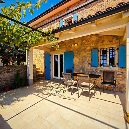 House Maya *