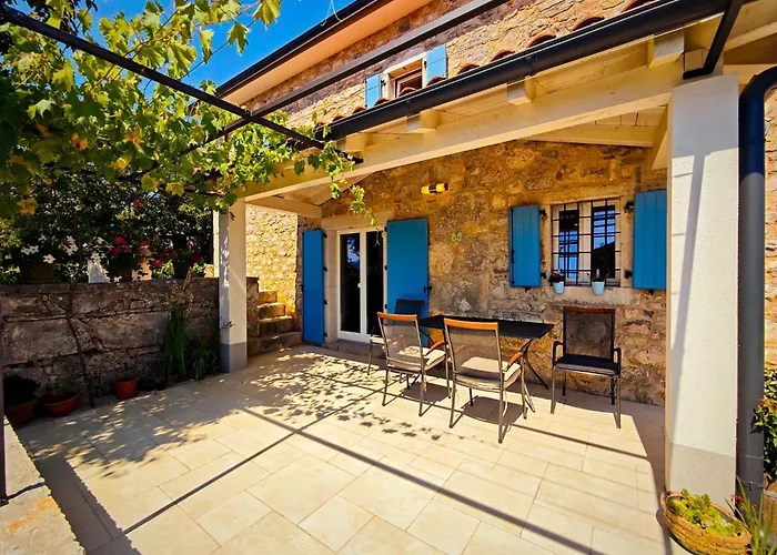 House Maya *